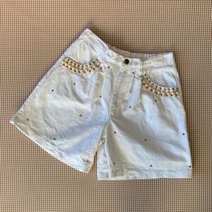 Vintage Ultra high rise embellished shorts. Size Small